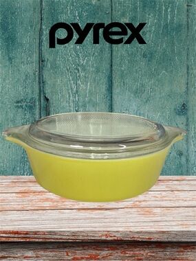 Vintage Pyrex 1 Pint Yellow Casserole Dish #471 with Lid